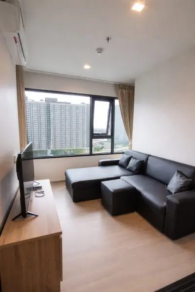 Life Sathorn Sierra