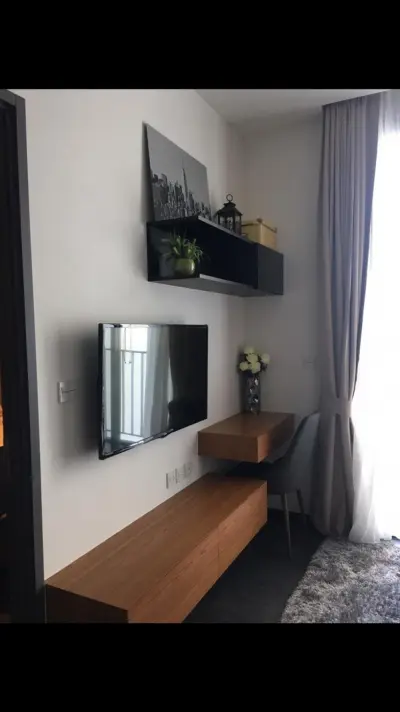 1-Bed Condo for Rent at Edge Sukhumvit 23
