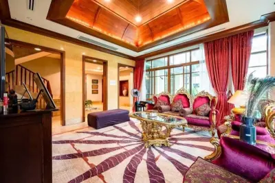 5-Bed House for Rent or Sale at Sansiri Sukhumvit 67