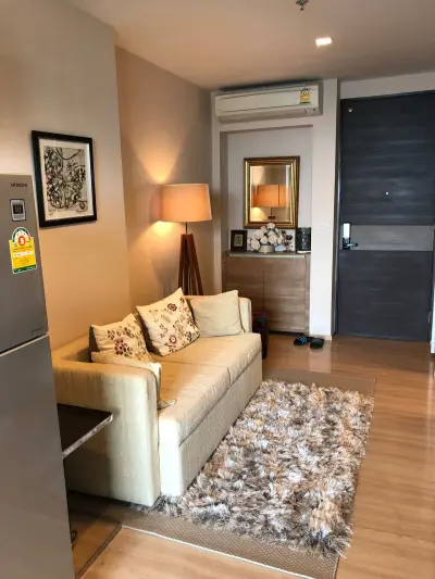 1-Bed Condo for Rent at Rhythm Sathorn