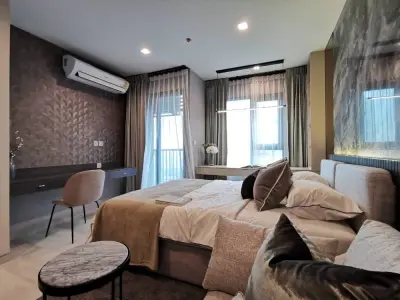 Studio Condo for Sale at Life One Wireless