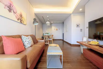 2-Bed Condo for Sale at The Lumpini 24