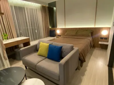 Studio Condo for Rent at Life Asoke Rama 9
