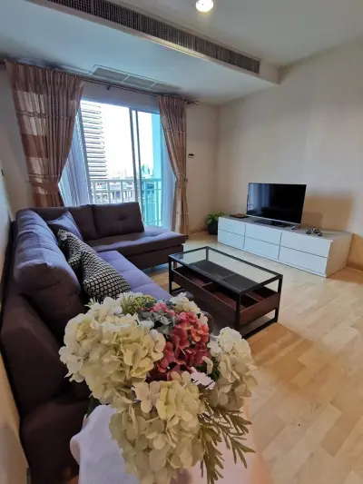 2-Bed Condo for Rent at 59 Heritage