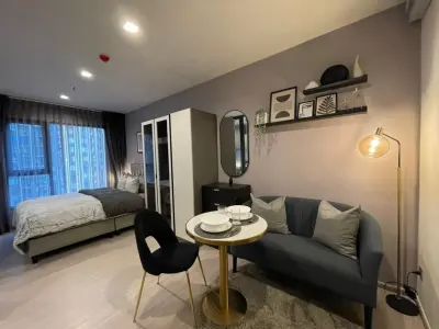 Studio Condo for Rent at Life Asoke Hype