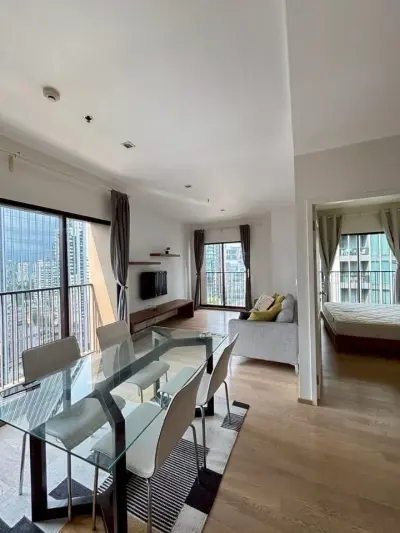 2-Bed Condo for Rent at Noble Refine