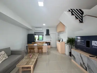 3-Bed Townhouse for Rent at Pleno Sukhumvit Bangna 2